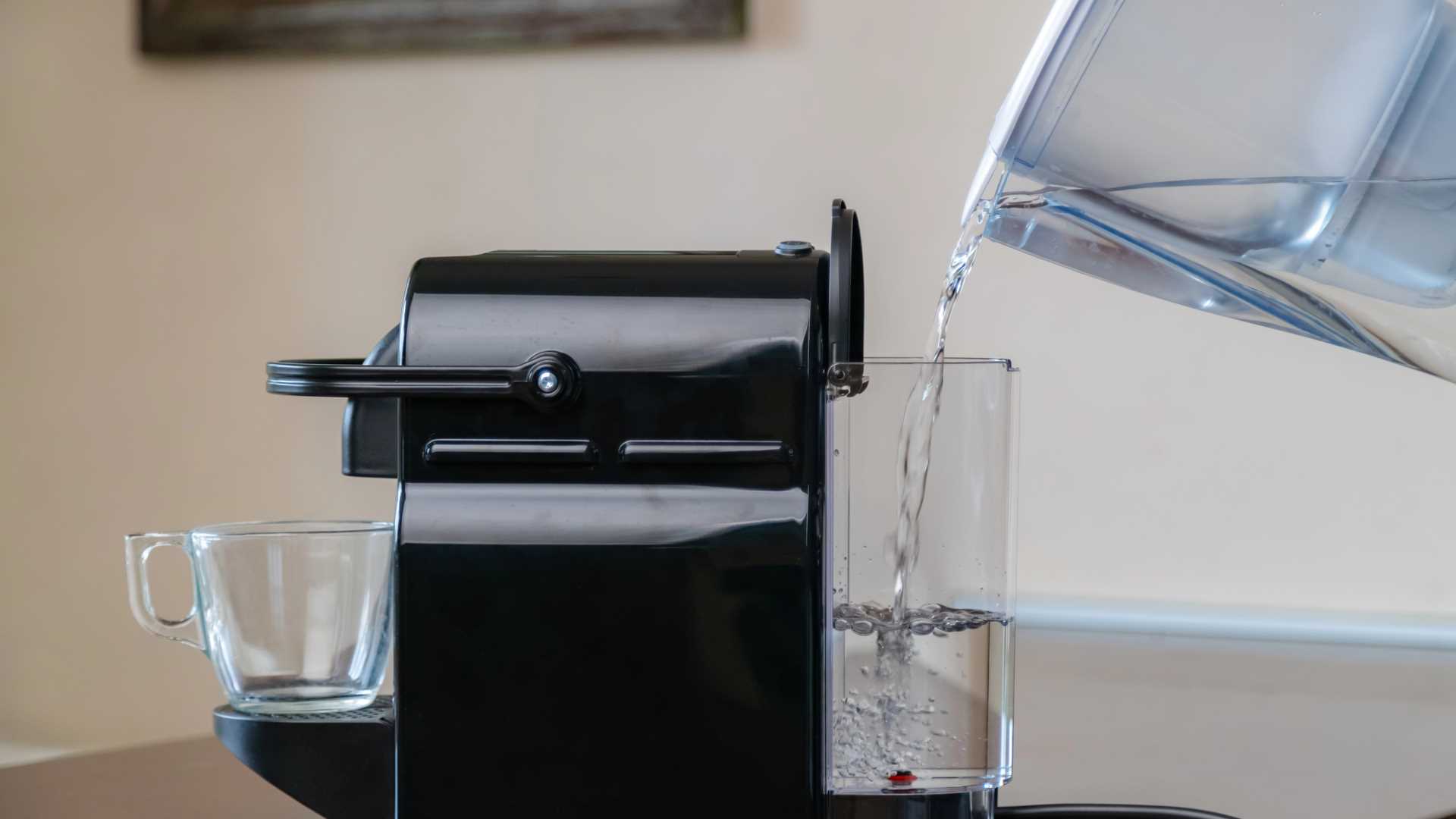 Jak odkamienić ekspres na kapsułki?